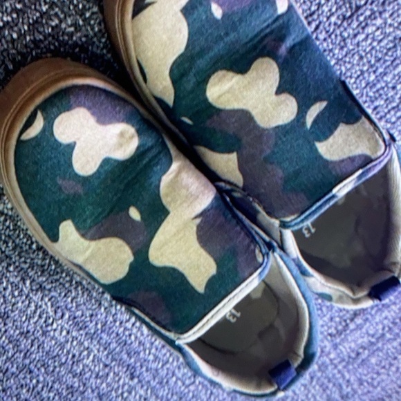 Camouflage pattern shoes - Picture 1 of 4